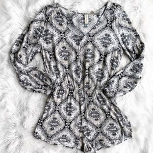 Mimi Chica Long Sleeve Boho Romper V1352